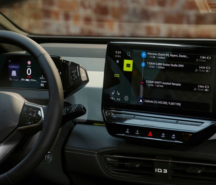 Die Konsole verfügt über ein 30,5 Zentimeter (12 Zoll) großes Touch-Display, das für verschiedene Zwecke wie Navigation, Telefonie, Medien und die Einstellung des Fahrzeugs genutzt werden kann. (Foto: Volkswagen)