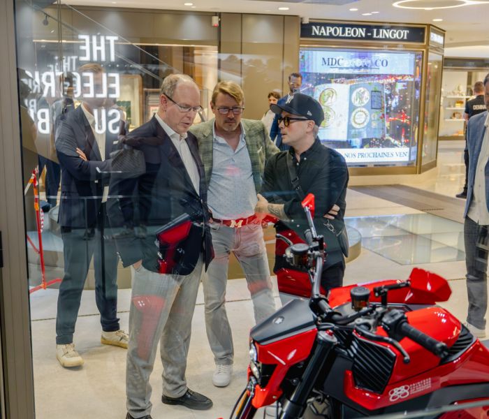 Der Verge Motorcycles Shop ist bekannt für seine kompetenten Mitarbeiter, die Kunden bei der Auswahl des perfekten Motorrads unterstützen. (Foto: Verge Motorcycles)