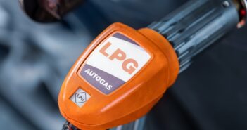 Rüsten Sie Ihren Ford auf LPG-Flüssiggas um und sparen Sie bares Geld! (Foto: AdobeStock - Kirill Gorlov 520906587)